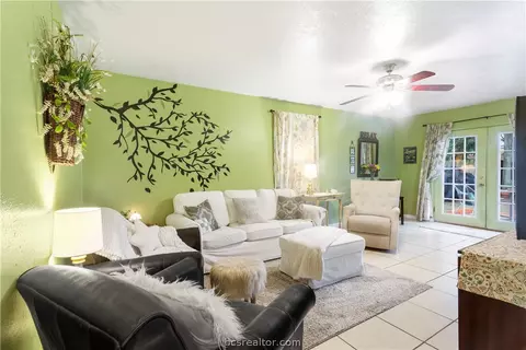 2513 Bexar Grass Ct, Bryan, TX 77802 photo 7