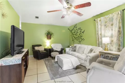 2513 Bexar Grass Ct, Bryan, TX 77802 photo 6