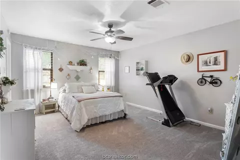 2513 Bexar Grass Ct, Bryan, TX 77802 photo 11