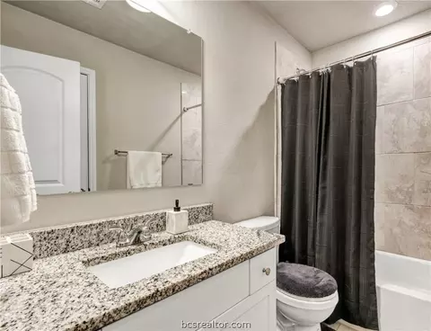 2009 Shimla Dr, Bryan, TX 77807 photo 16