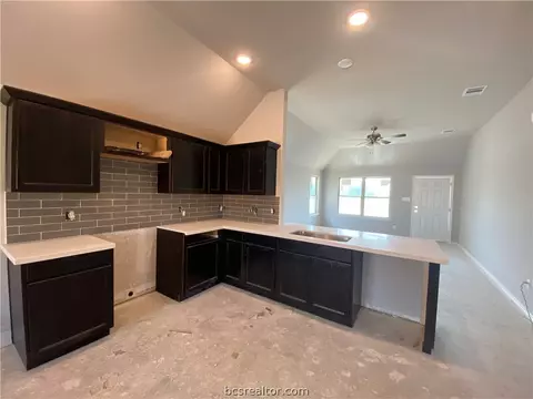 2802 Buccaneer Trl, Bryan, TX 77803 photo 7