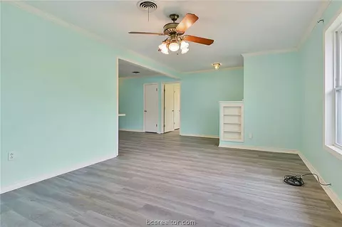 2609 Wayside Dr, Bryan, TX 77802 photo 3