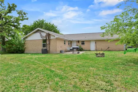2609 Wayside Dr, Bryan, TX 77802 photo 15