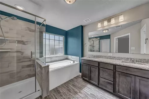2704 Redcap St, Bryan, TX 77803 photo 18