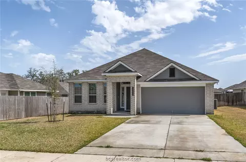 2704 Redcap St, Bryan, TX 77803 photo 3