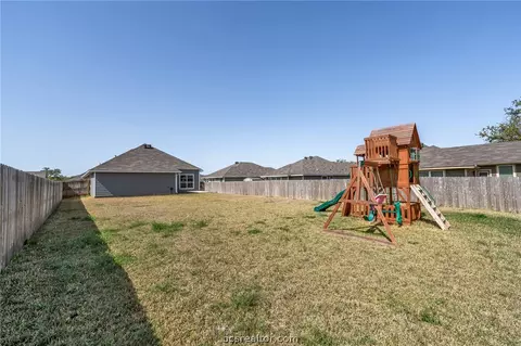 2704 Redcap St, Bryan, TX 77803 photo 22