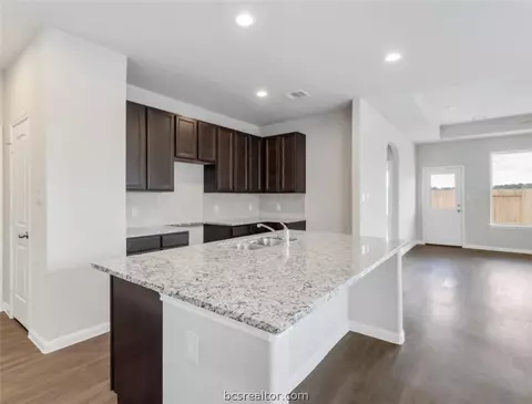 5767 Cerrillos Dr, Bryan, TX 77807 photo 9