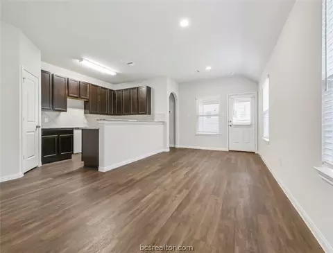 987 Rice Dr, Bryan, TX 77803 photo 9
