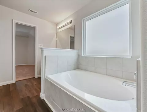 988 Rice Dr, Bryan, TX 77803 photo 14