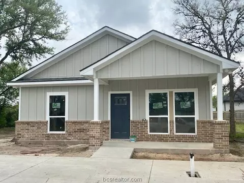 241 Peach St, Bryan, TX 77803 photo 1