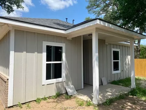 241 Peach St, Bryan, TX 77803 photo 11