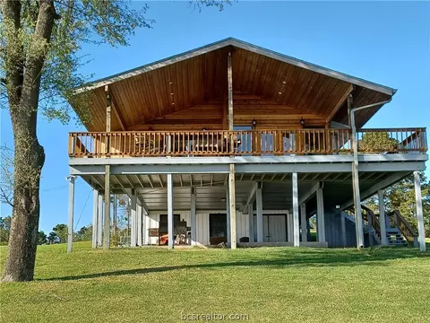 295 Memphis Belle Rd, Trinity, TX 75862 photo 6