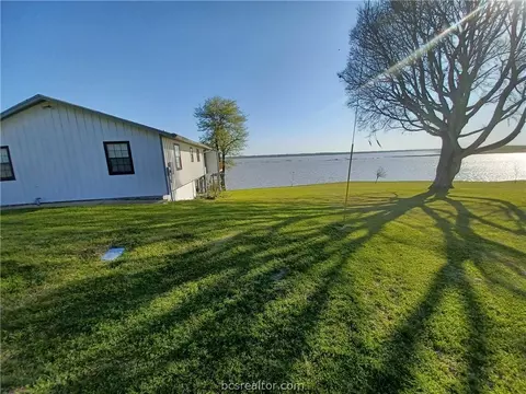 295 Memphis Belle Rd, Trinity, TX 75862 photo 9