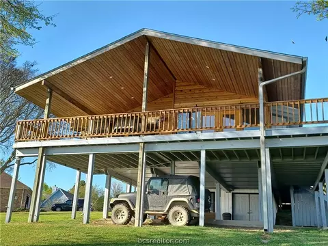 295 Memphis Belle Rd, Trinity, TX 75862 photo 4