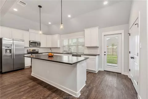 3413 Utah Ct, Bryan, TX 77808 photo 8