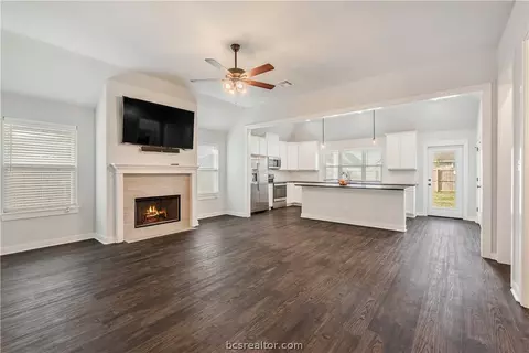 3413 Utah Ct, Bryan, TX 77808 photo 4