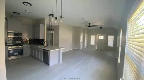 2912 Tennessee Ave, Bryan, TX 77803 photo 8