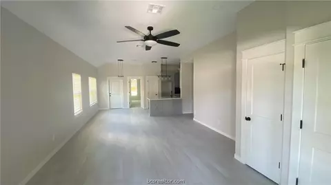 2912 Tennessee Ave, Bryan, TX 77803 photo 4