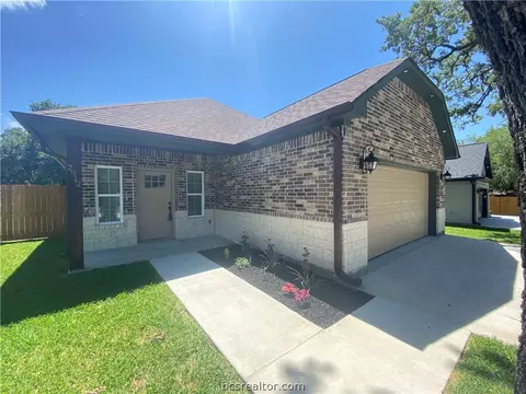 2912 Tennessee Ave, Bryan, TX 77803 photo 2