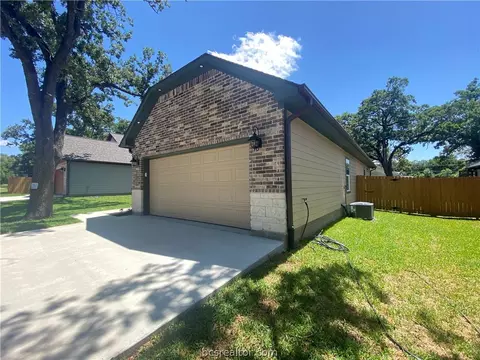 2912 Tennessee Ave, Bryan, TX 77803 photo 3