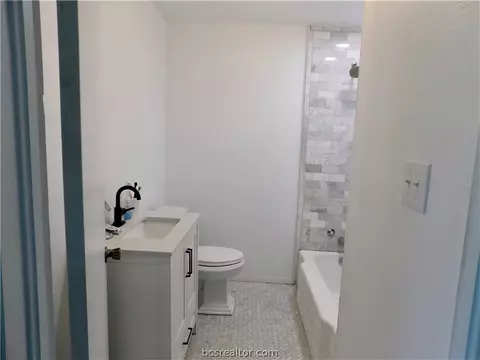 1815 Wayside Dr, Bryan, TX 77802 photo 7