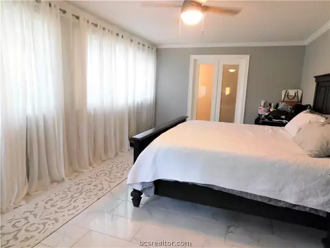 1815 Wayside Dr, Bryan, TX 77802 photo 12