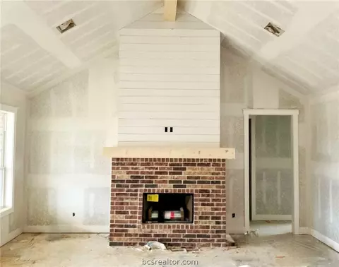 10368 Whiskey River Rd, Bryan, TX 77807 photo 10