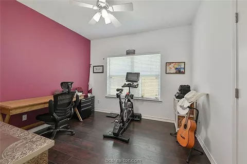 4904 Park Hampton Dr, Bryan, TX 77802 photo 15