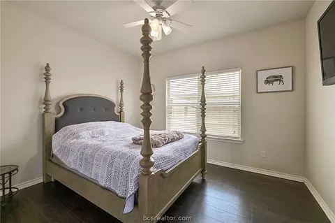 4904 Park Hampton Dr, Bryan, TX 77802 photo 14