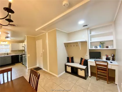 1303 Barak Ln, Bryan, TX 77802 photo 8