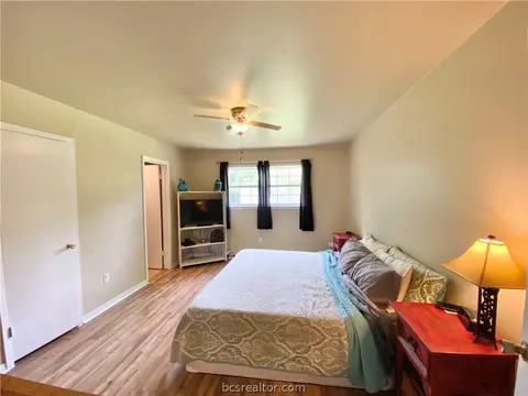 1303 Barak Ln, Bryan, TX 77802 photo 13