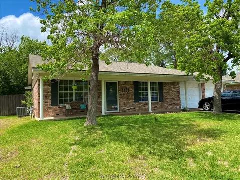 1303 Barak Ln, Bryan, TX 77802 photo 1
