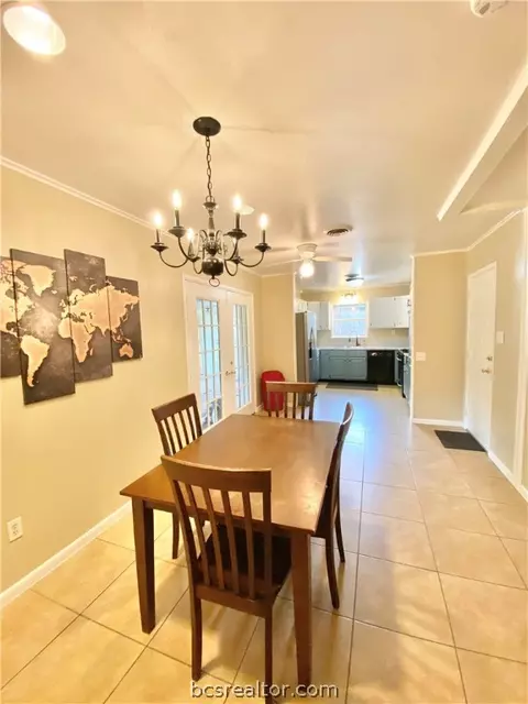 1303 Barak Ln, Bryan, TX 77802 photo 10