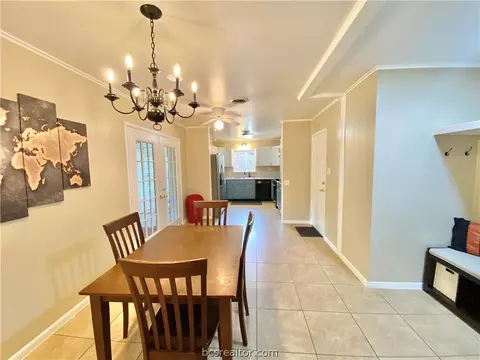 1303 Barak Ln, Bryan, TX 77802 photo 9