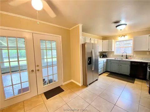 1303 Barak Ln, Bryan, TX 77802 photo 11
