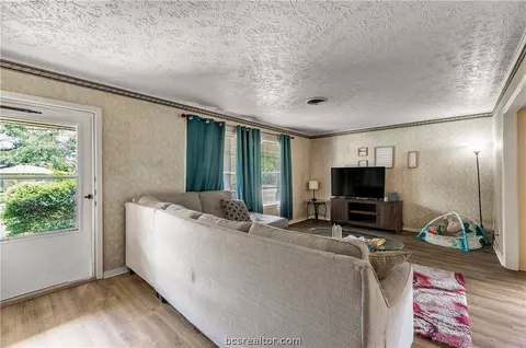 3908 Windowmere St, Bryan, TX 77802 photo 5