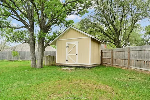 4104 Warwick Ln, Bryan, TX 77802 photo 24