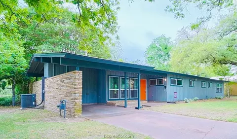 417 Gilbert St, Bryan, TX 77801 photo 1