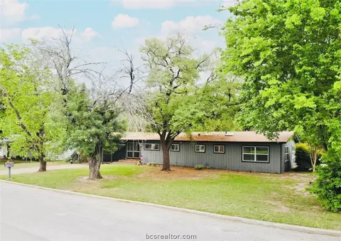 417 Gilbert St, Bryan, TX 77801 photo 35