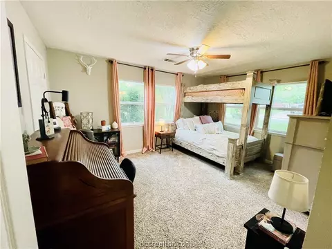 417 Gilbert St, Bryan, TX 77801 photo 28