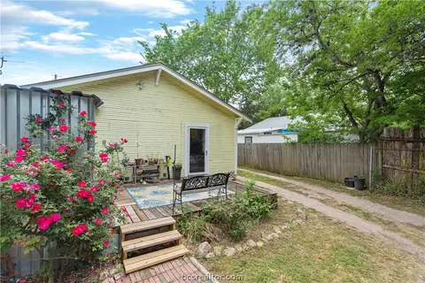 406 S Haswell Dr, Bryan, TX 77803 photo 14