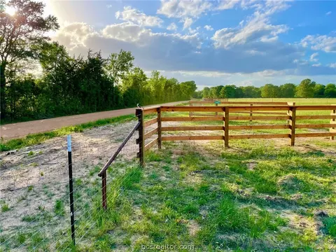 12867 Della Love Rd, Bryan, TX 77808 photo 14