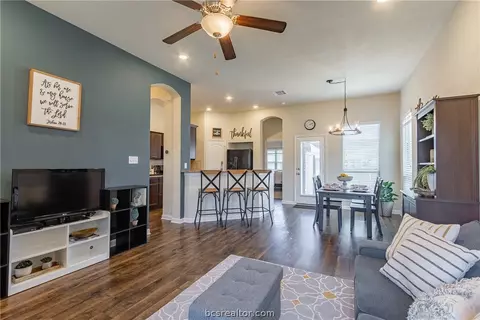 2104 Stubbs, Bryan, TX 77807 photo 6