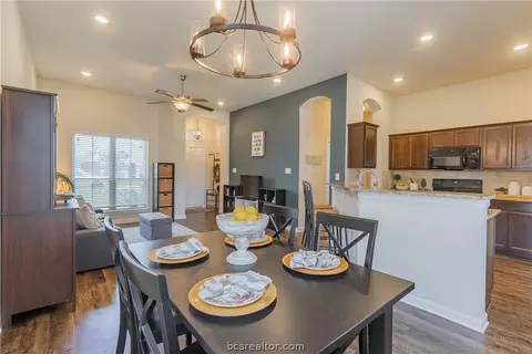 2104 Stubbs, Bryan, TX 77807 photo 12