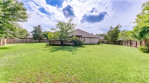 2707 Hickory Ct, Bryan, TX 77808 photo 23