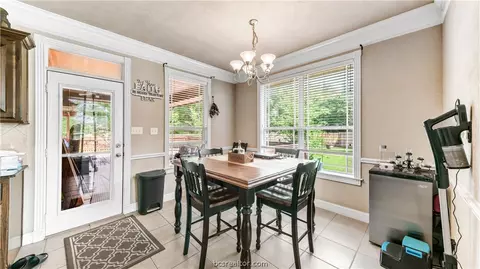 2707 Hickory Ct, Bryan, TX 77808 photo 8