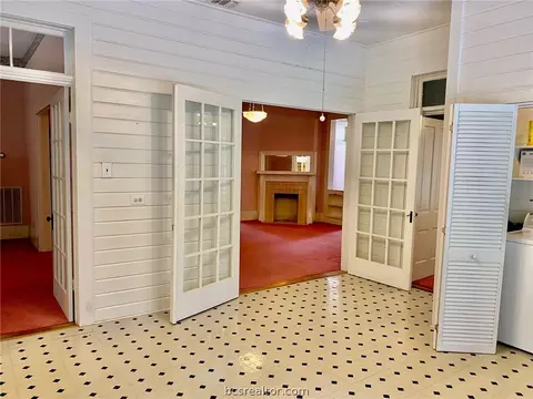 409 E Texas St, Calvert, TX 77837 photo 20