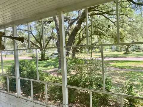 409 E Texas St, Calvert, TX 77837 photo 36