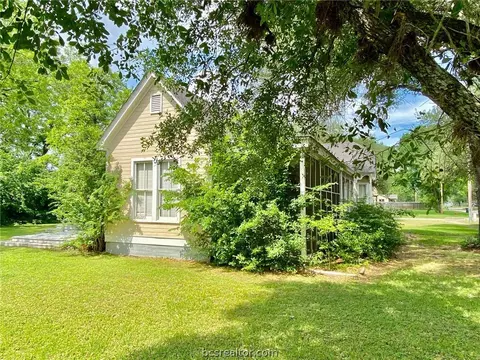 409 E Texas St, Calvert, TX 77837 photo 45
