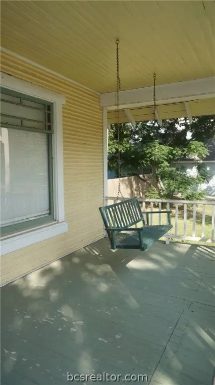 716 E 27th St, Bryan, TX 77803 photo 2